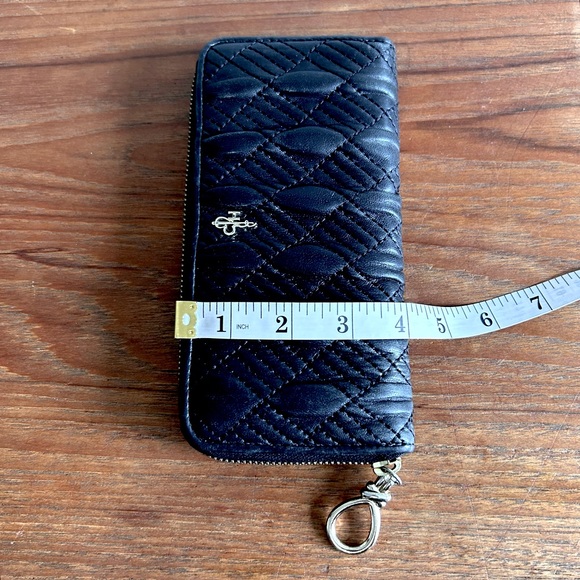 Cole Haan Black Leather Wallet w/Gold Hardware - Picture 12 of 12